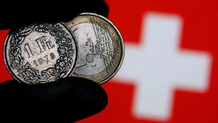 Ελπίδες για τα δάνεια σε ελβετικό φράγκο – Νέες αποφάσεις δικαιώνουν τους περίπου 70.000 εγκλωβισμένους